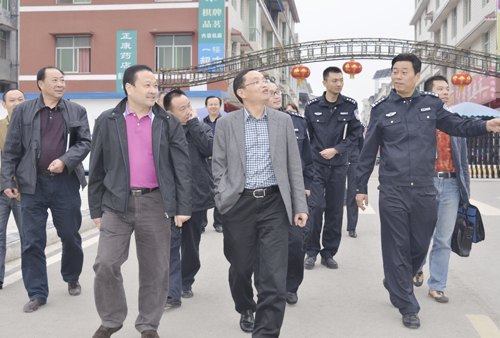 德陽市公安局常務(wù)副局長(zhǎng)符立均到四川警安職業(yè)學(xué)院指導(dǎo)警校共育工作