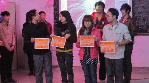 經濟與貿易學院組織秀靈校區學生開展2012迎新年茶話晚會