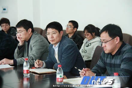 學(xué)生工作處召開少數(shù)民族學(xué)生工作座談會