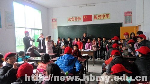 傳承雷鋒精神 參與志愿服務 構建和諧校園