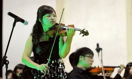 “真情頌黨恩,喜迎十八大” 惠州學院交響樂團為駐惠部隊帶去音樂盛宴