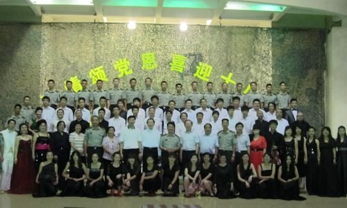 “真情頌黨恩,喜迎十八大” 惠州學院交響樂團為駐惠部隊帶去音樂盛宴