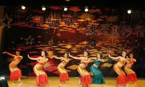 建環系舉辦“六月驪歌,且行且珍惜”畢業生晚會