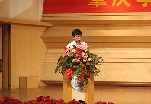 葉崢嶸總結(jié)書院制建設(shè)成效經(jīng)驗 要求正視不足明確方向