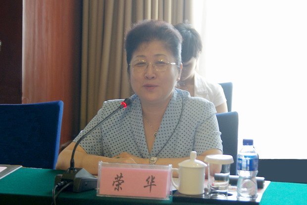 北京城市學(xué)院與石景山區(qū)政府舉行首都文化藝術(shù)學(xué)院簽約儀式