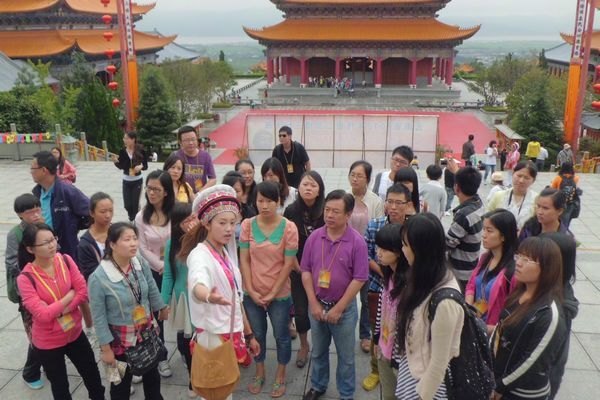 2012年校大學(xué)生暑期社會實(shí)踐團(tuán)赴云南社會實(shí)踐活動