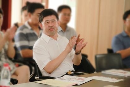 學校召開女子合唱團慶功座談會