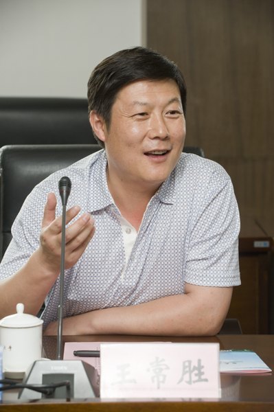 棗莊市山亭區(qū)黨委書記王常勝一行回訪煙臺(tái)大學(xué)