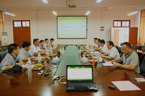 劉力書記、鄧艷葵副院長率隊赴玉林師范學(xué)院學(xué)習(xí)考察新校區(qū)建設(shè)和教職工危舊房改住房改造工作