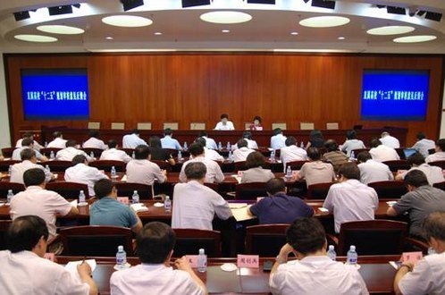 中南大學在教育部直屬高校“十二五”規劃審核意見反饋會上作經驗發言
