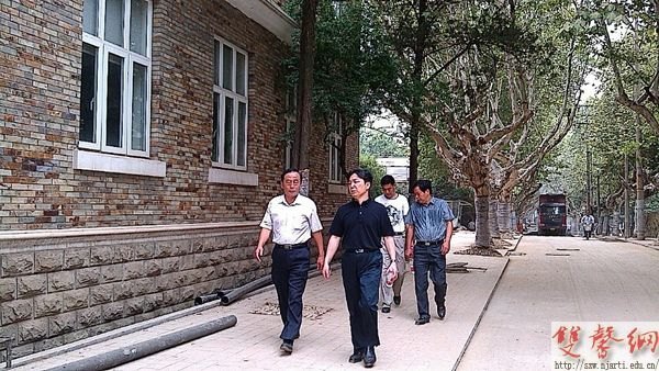副院長張策華檢查暑期校園基建和安全保衛工作
