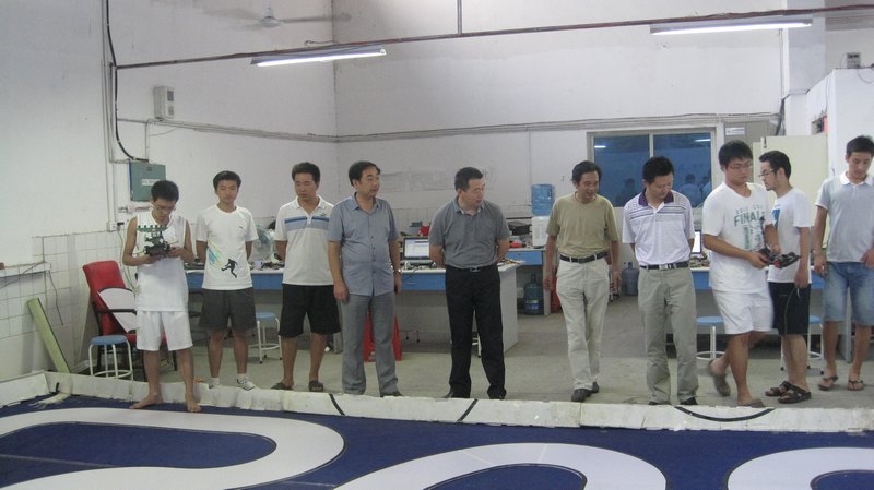 皖西學(xué)院校領(lǐng)導(dǎo)慰問參加“飛思卡爾”杯智能汽車競賽全國決賽集訓(xùn)同學(xué)