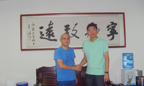 服裝系與佛山安東尼國際服飾有限公司共建“T恤協(xié)同創(chuàng)新平臺”