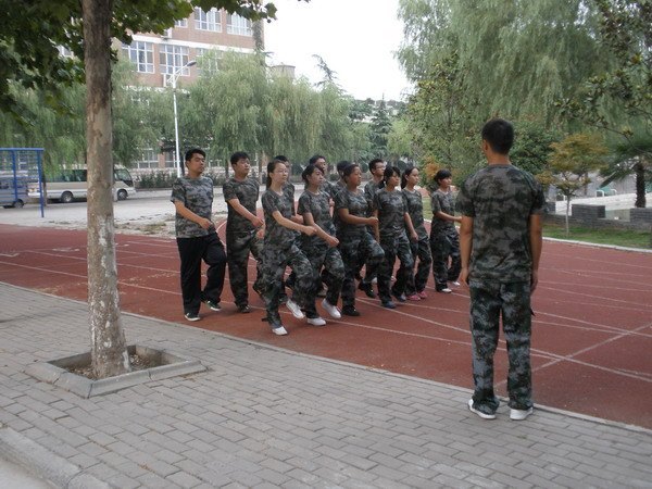 鄭州職業(yè)技術(shù)學(xué)院舉行新進(jìn)教師、輔導(dǎo)員崗前培訓(xùn)