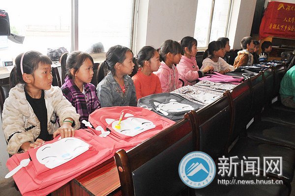7名師生遠赴貴州貧困山區開展“愛心之旅 溫暖同行”暑假實踐活動