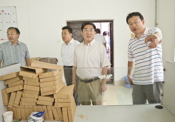 房紹坤一行調研暑期重點工程及新學期準備工作