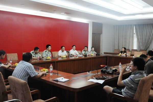 南京市公安消防局、鼓樓區消防大隊來南京藝術學院檢查消防安全工作