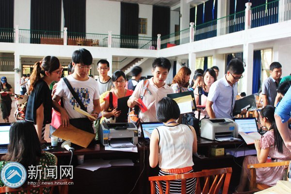 湖南科技大學2012級碩士研究生入學報到工作圓滿結束