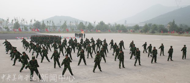 磨練意志 超越自我:附中2012級新生軍訓工作圓滿結束