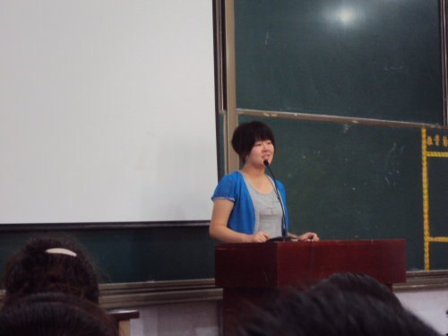 生命科學(xué)學(xué)院召開新老生交流會