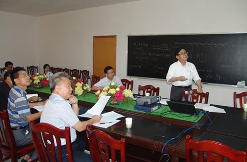 日本大學(xué)教授到數(shù)學(xué)學(xué)院作報(bào)告 并與該院進(jìn)行學(xué)術(shù)交流