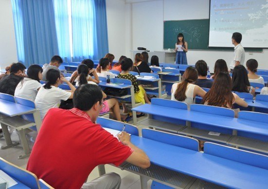 工程技術學院推行新生家長提前體驗課堂 學生家長由“擔心”變“放心”