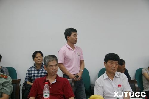 西安交通大學(xué)城市學(xué)院召開慶祝教師節(jié)暨歡迎新教工師生座談會