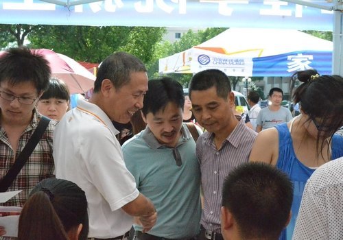 秋風(fēng)送爽迎八方學(xué)子——臨海校區(qū)迎新工作進(jìn)行時(shí)
