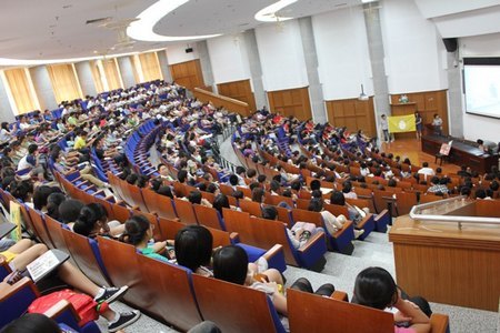 材料學院班級建設(shè)動員助新生班級成長