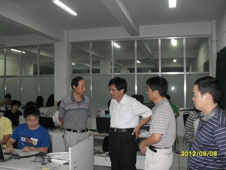 2012年安徽省大學生電子設計競賽舉行