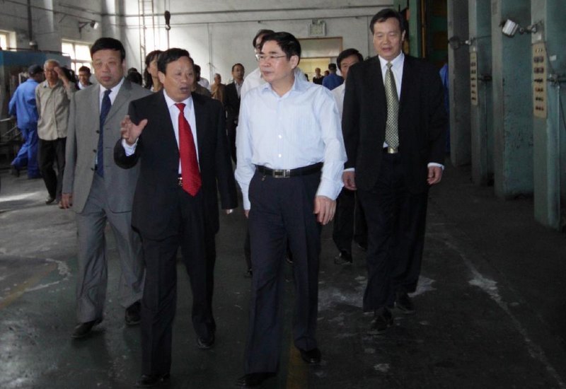 省委書記袁純清教師節來校慰問并視察指導
