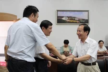 校領導與教師代表座談 共慶第28個教師節