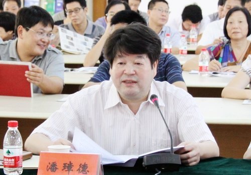 吳蔚榮市長來校調(diào)研慰問教職工
