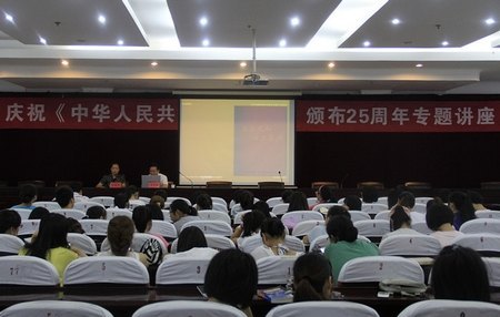 市檔案局局長吳志剛來校講座