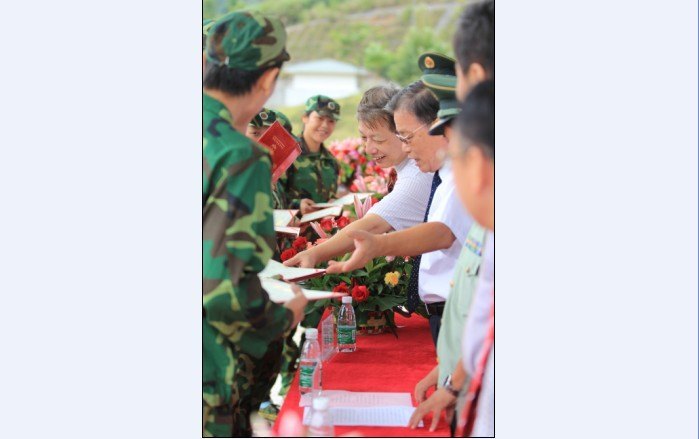 中山大學(xué)南方學(xué)院2012級新生開學(xué)典禮暨軍訓(xùn)動員大會順利舉行