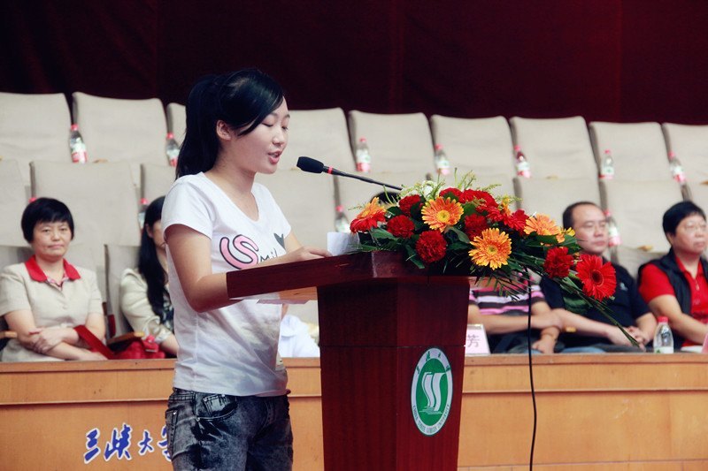 三峽大學(xué)科技學(xué)院舉行2012級新生開學(xué)典禮