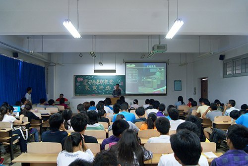 建環(huán)系舉辦暑期社會實踐先進小分隊,先進個人評選活動