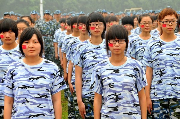 展風采 顯豪情 常州工學院舉行2012級新生開學典禮暨軍訓表彰大會