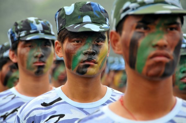 展風采 顯豪情 常州工學院舉行2012級新生開學典禮暨軍訓表彰大會