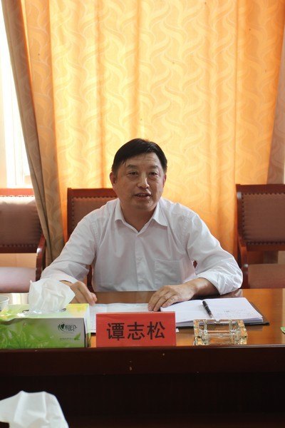 三峽大學(xué)副校長(zhǎng)譚志松一行來(lái)武漢工程大學(xué)調(diào)研交流
