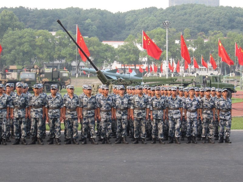 校黨委副書記蔡光興率隊(duì)參加部隊(duì)開放日活動(dòng)
