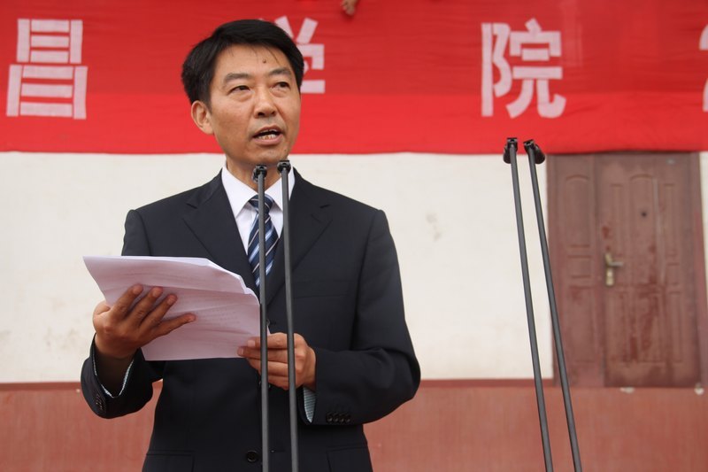 許昌學院舉行2012級新生軍訓會操