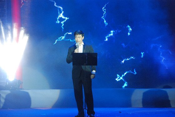 激情與知性的交匯 光影與韻律的圓融----“夢囈——難以言達(dá)之岸”:陳陟云詩歌鑒賞夜在廣東石油化工學(xué)院