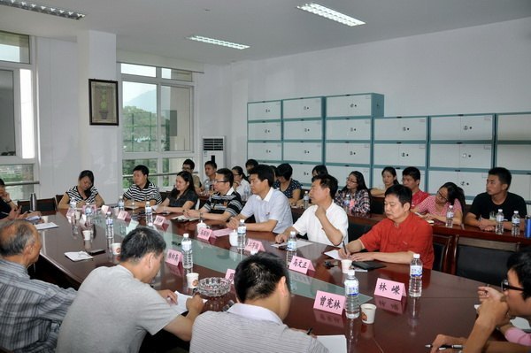 省戲劇專家熱評原創(chuàng)校園劇《上大學》