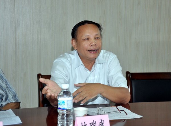 省戲劇專家熱評原創(chuàng)校園劇《上大學》