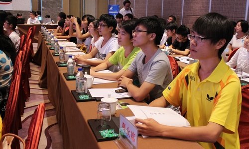 惠州學(xué)院學(xué)生應(yīng)邀參加第三屆中國(guó)網(wǎng)絡(luò)問(wèn)政研討會(huì)