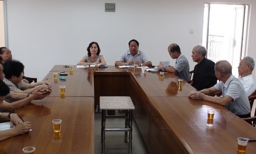 惠州學(xué)院召開離退休“兩會(huì)”成員擴(kuò)大會(huì)議