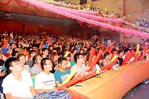濟南大學2012年“慶國慶·迎新生”文藝晚會隆重舉行