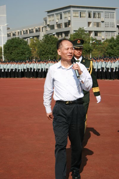 2012級新生軍訓(xùn)閱兵暨總結(jié)大會順利舉行