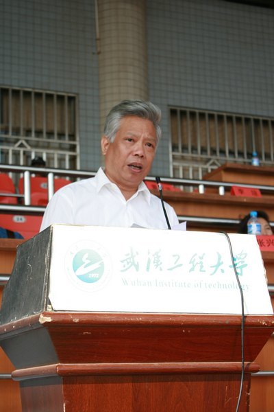 2012級新生軍訓(xùn)閱兵暨總結(jié)大會順利舉行